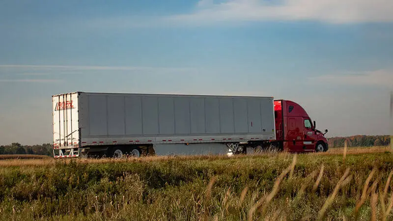 Dry van truck