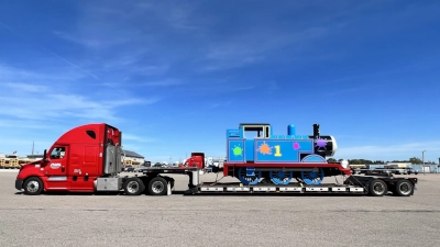 Roehl Dedicated truck pulling Thomas the Tank Engine